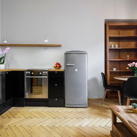 Cracwow Market Squere Apartment Krakow Bagian luar foto