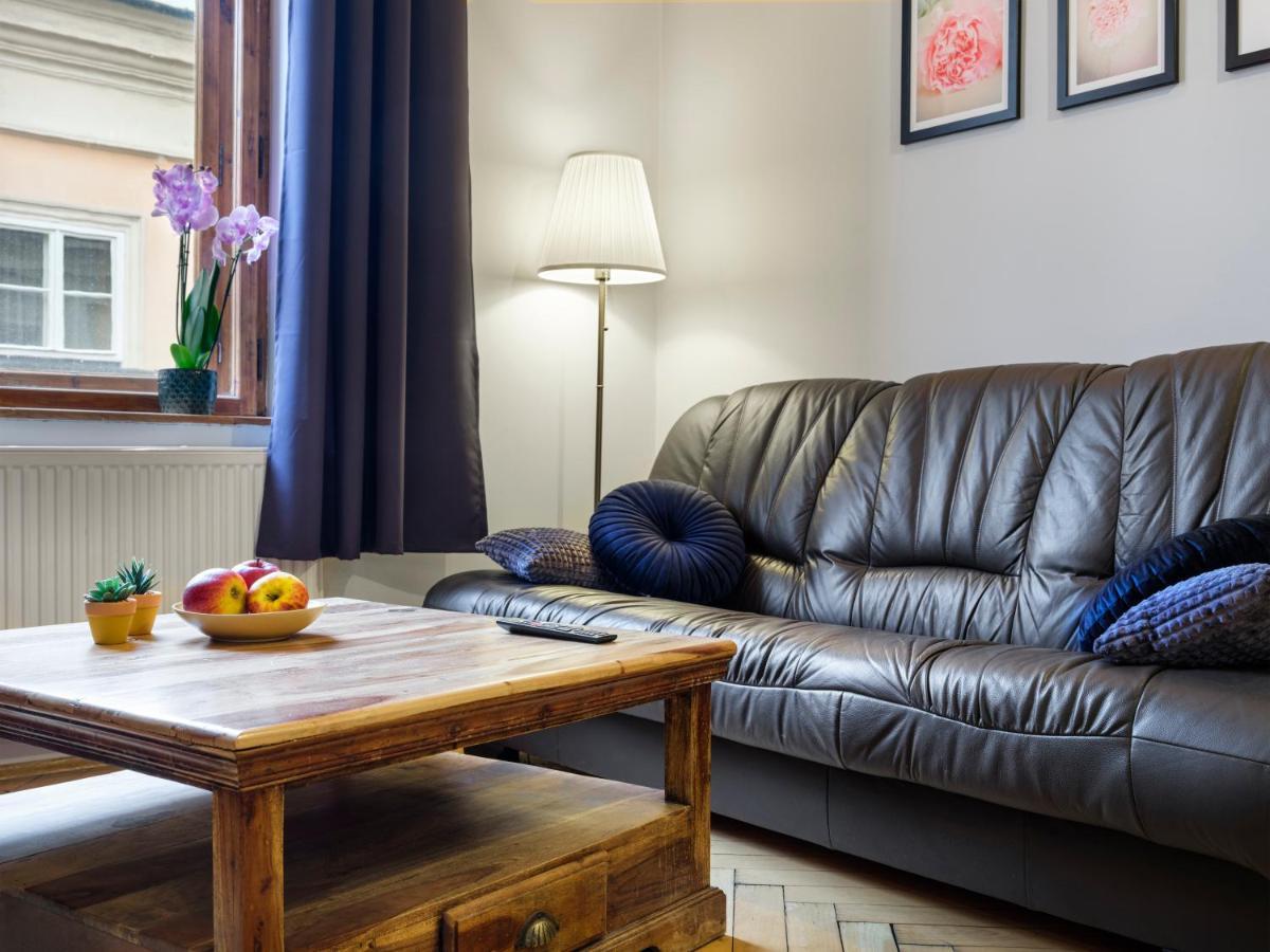 Cracwow Market Squere Apartment Krakow Bagian luar foto