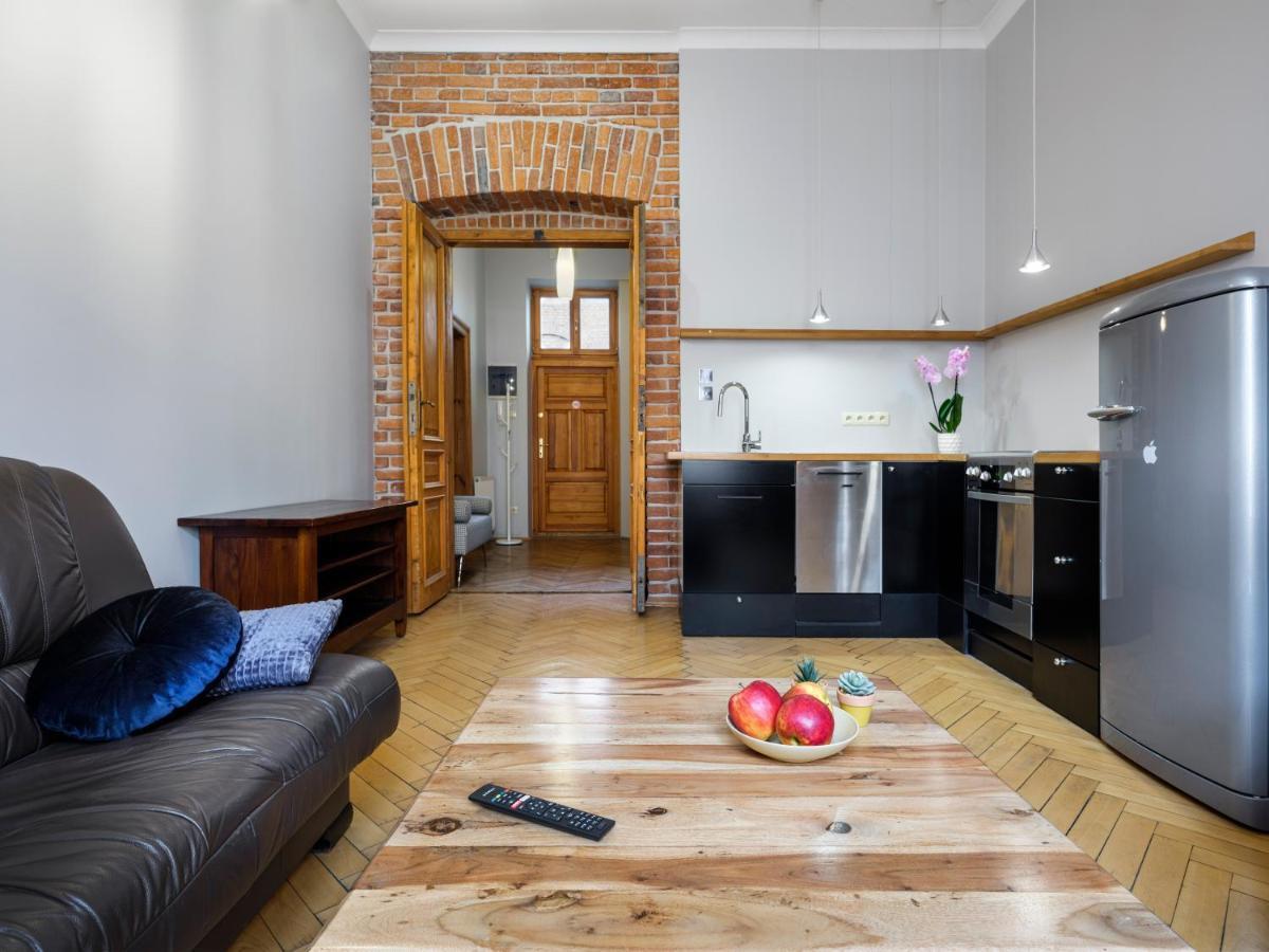 Cracwow Market Squere Apartment Krakow Bagian luar foto
